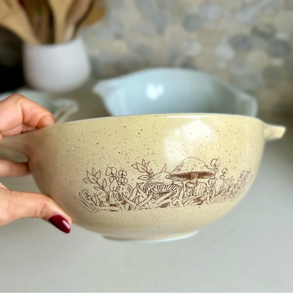 Vintage Pyrex Nesting Bowls Forest Fancies Mushroom Complete set of 4 - Picture 6 of 8